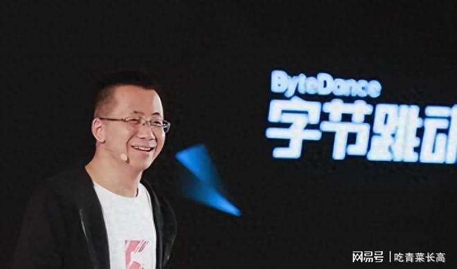 贺炜:佛得角平就是“赢”,整个现场对他们鼓舞之声不绝于耳
