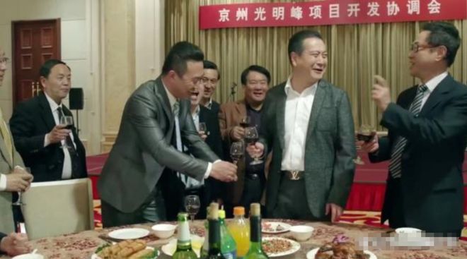 董路向水均益诉苦：我被说成和李铁是一伙的 网友问我啥时候进去