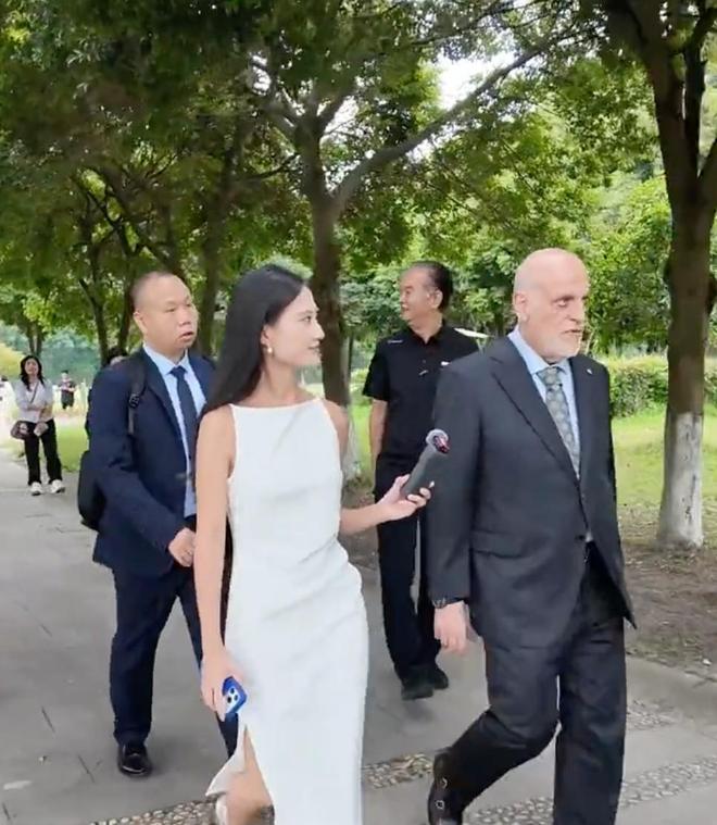 记者:邝兆镭和刘致成将在中超第2轮比赛结束后去U17国足报到