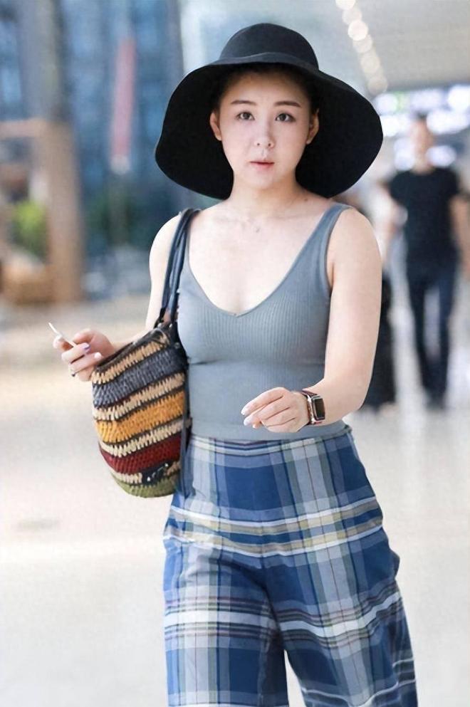 记者：斯普利特公牛年薪约700万美元，远高于开拓者开的100万