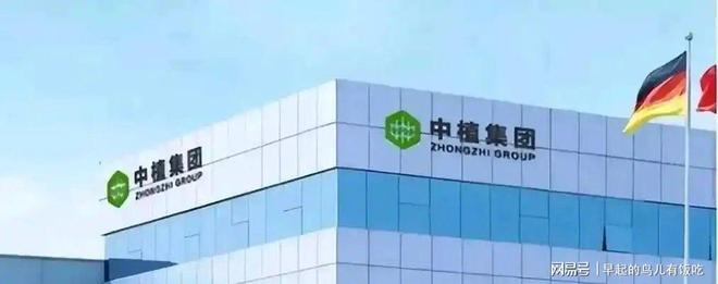 “我姑娘去世了，我要回去”，老人旅游途中收到噩耗，女导游立即安排行程送其回家：为人子女感同身受，任何人面对这事都会伸出援手
