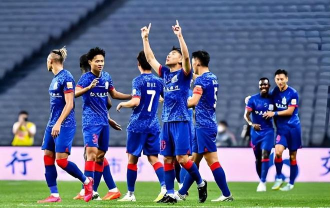 6新援到位！皇马新赛季首发曝光 詹俊：攻击力堪比拜仁巴黎 2软肋