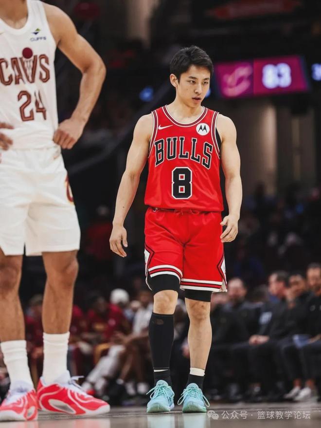 全程逃命！伊朗跨境追杀，内塔尼亚胡儿子行李都没拿仓皇逃离美国