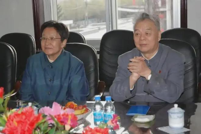 一觉醒来,朱芳雨回购徐昕!杜润旺或与朱俊龙互换,焦泊乔不走了