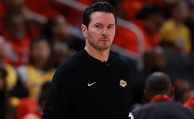 德约科维奇、费德勒、罗德拉沃尔:谁才是真正的网坛GOAT?