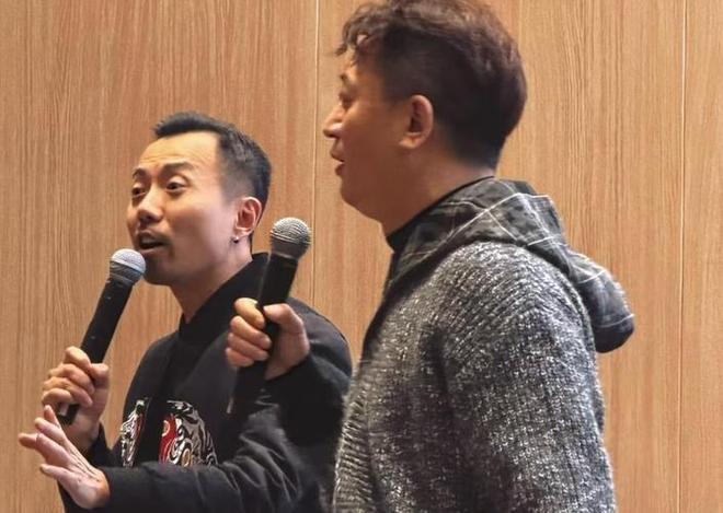 官方:阿贾克斯与30岁荷兰中场范登博门解约